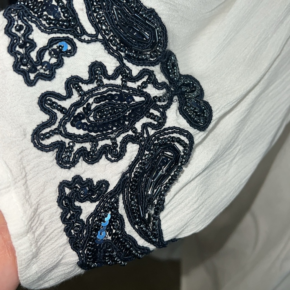 💥SOLD💥Chico's beaded tunic - Picture 3 of 7